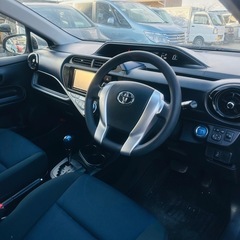 平成 27トヨタ アクア 距離　54,050KM 車検　8年／6月の画像
