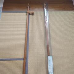 カーテンレール　木製　2.1m×2本の画像