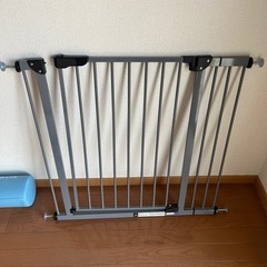 ベビーゲートスチール製