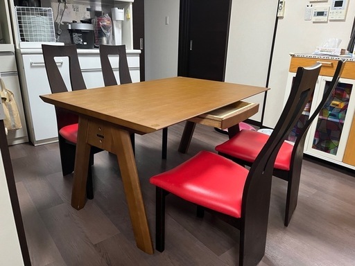 ダイニングテーブル　椅子付　　大塚家具