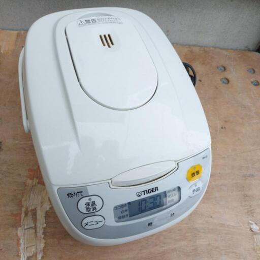 【2019年製】動作OK5合炊き炊飯器