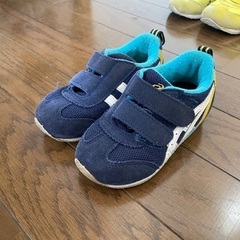 アシックス　asics 15cm