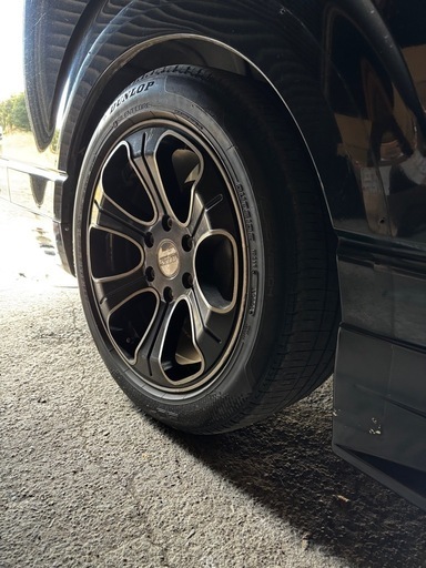 最終値下げ18インチ　6穴　ハイエース　キャラバン等　8J 4本セット