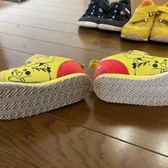 アシックス　asics ポケモン　ピカチュウ　16cmの画像