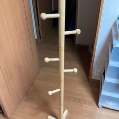 ハンガーラックの画像