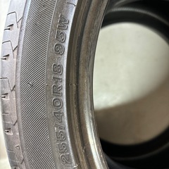 255/40R18 レグノ　2本セットの画像