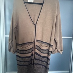 ニットカーディガン