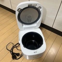炊飯器の画像