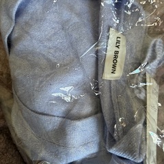 新品未開封　リリーブラウン　セーターの画像