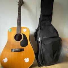 ギターとケース(guitar and case)
