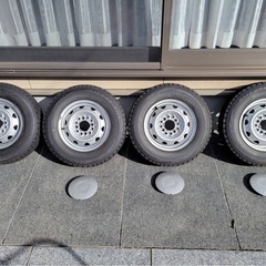 スタッドレスタイヤの画像