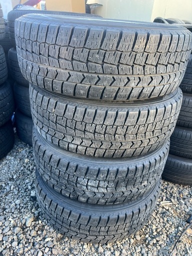 スタッドレスタイヤ 205/60R16