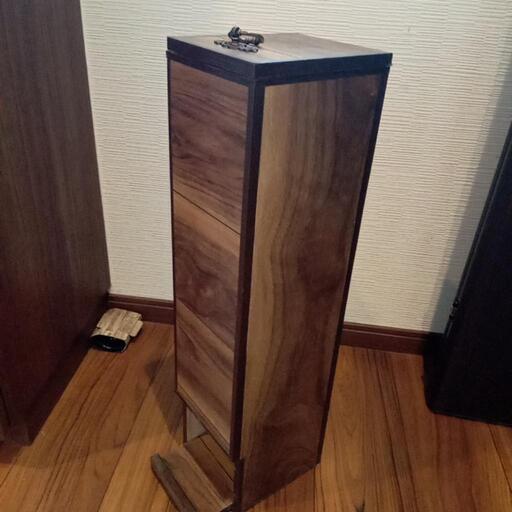 トイレットペーパーホルダー