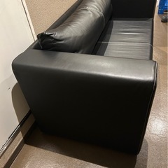 ①IKEA2人掛けソファの画像