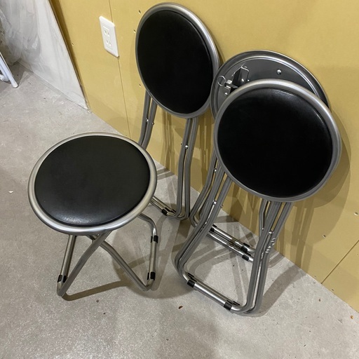 椅子4セットで譲ります。