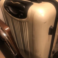 スーツケース