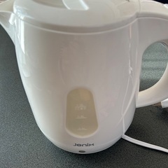 電気ポットの画像