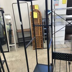 ニトリ　マルチハンガーラック 　収納　おすすめ　一人暮らし　二人暮らし　メタル　ブラック　堺市　石津　ジャングルジャングル石津の画像