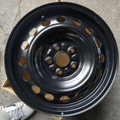 新型シエンタの純正の鉄ホイール