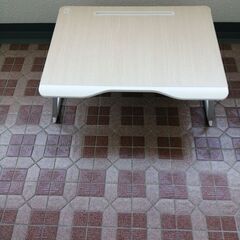 小さいテーブル