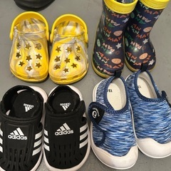 ベビー　シューズ　レインブーツ　アディダス　アンパンマン
