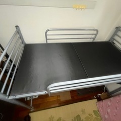 上段ベットの画像