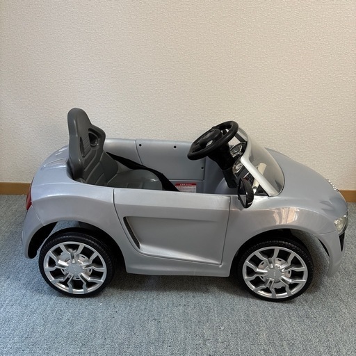 【値下げ】2月までの取引！AVIGO アウディ　R8　電動乗用カー 値下げ】2月までの取引！AVIGO アウディ R8 電動乗用カー