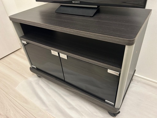 ＊美品【2点セット】テレビ・テレビ台（リモコンや電源ケーブルなども付属）