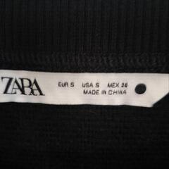 ZARA トップスの画像