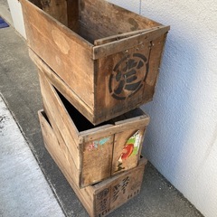 昔の木製りんご箱３個
