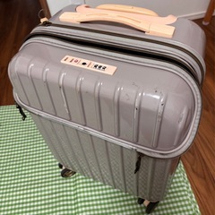 スーツケースの画像