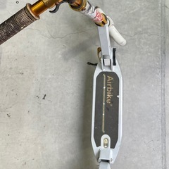 Airbike  キックボード　ホワイト　の画像