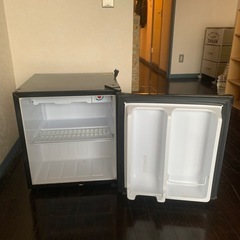 ミニ冷蔵庫の画像