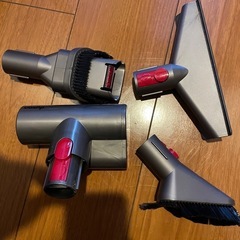 Dyson v12 掃除機 ダイソンの画像