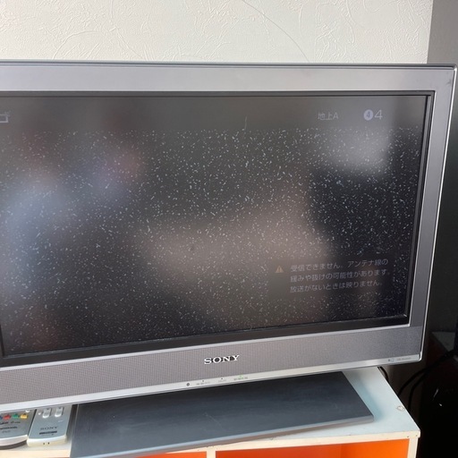 テレビとDVDデッキ