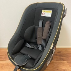 タカタ製　チャイルドシート　シートベルト固定タイプ
