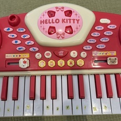 ハローキティ　おもちゃのピアノの画像
