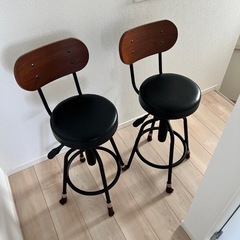 カウンターチェアの画像