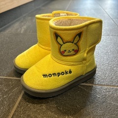 お渡し決定［16センチ］ピカチュウ　ブーツの画像