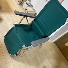 【値下げ！】サウスフィールド　フットレスト付きリクライニングチェアの画像