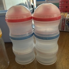 哺乳瓶、ミルカー、哺乳瓶ケースの画像