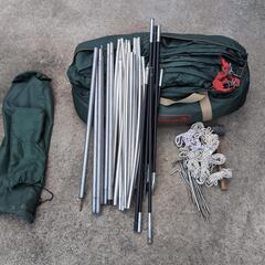 コールマン　テントと折りたたみチェア　ノーブランド3人用テントまとめて　の画像