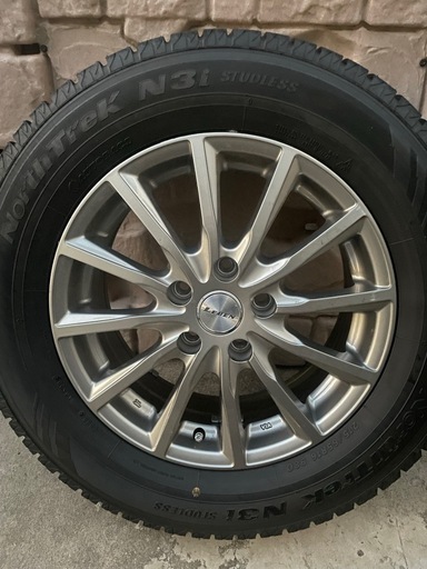 スタッドレスタイヤ　ホイール付き　4本セット