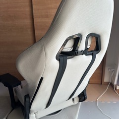 ゲーミングチェア(座椅子型)の画像