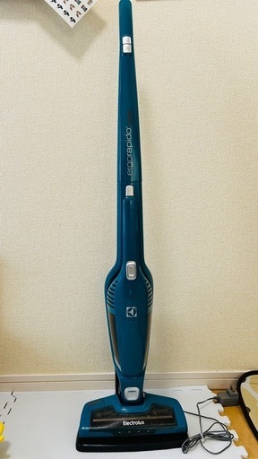 掃除機 electrolux zb3103