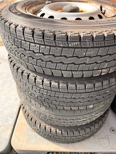 145/80R12 80/78N LT スタッドレスタイヤ 