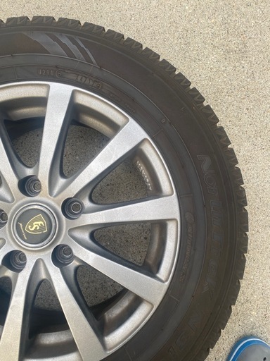 195/65R15　スタッドレスタイヤ 