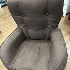 DORIS ドリスチェア アームチェア 付き回転チェア 低い 椅子高座椅子 肘掛け コンパクトの画像