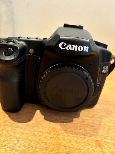 【値下げしました】Canon デジタル一眼レフカメラ EOS 40D と望遠レンズ2つセット　付属品&外箱付き