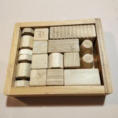 （取りに来れる方限定）イケアの知育玩具と積み木の画像